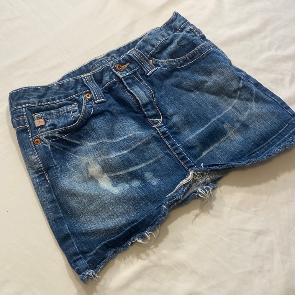 Big Star woman’s jean skirt size 26